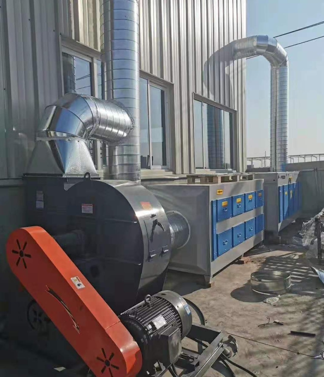 光氧+活性炭.jpg 光氧+活性炭.jpg